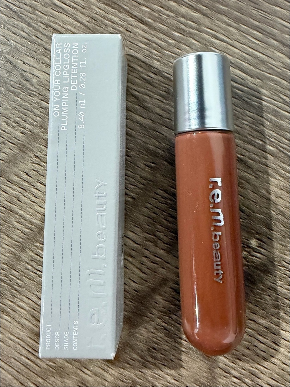 R.E.M. Beauty On Your Collar Plumping Lip Gloss in Detention NEW